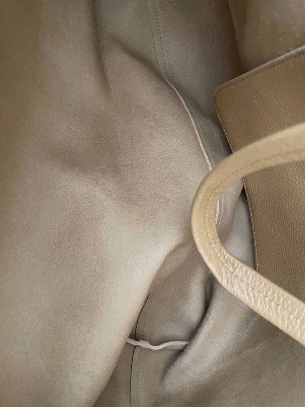 Cuyana Classic Easy Tote - Picture 9 of 11